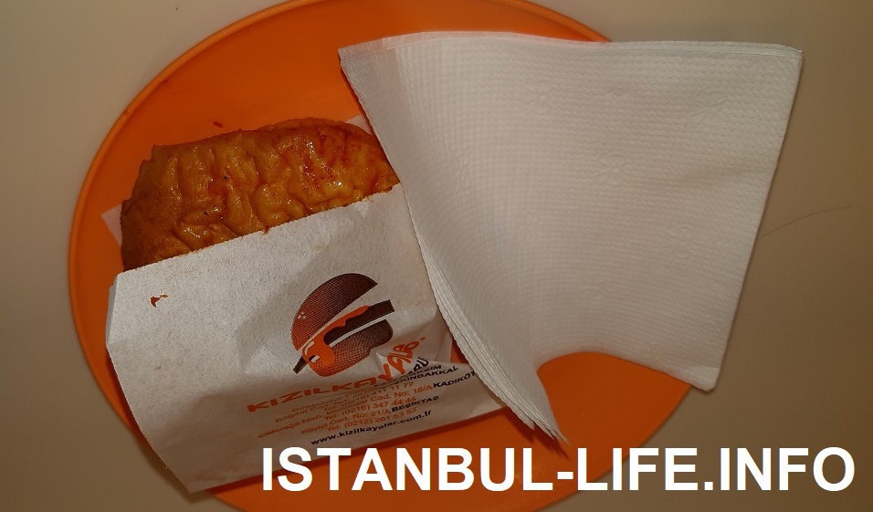 Мокрый гамбургер в Стамбуле