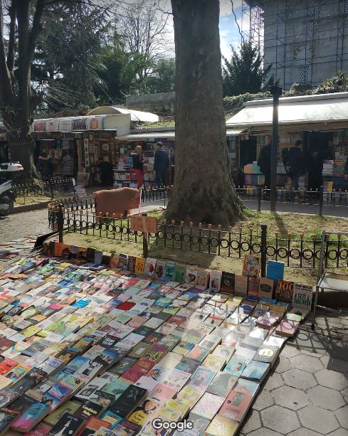 Книжный рынок Сахафлар в Стамбуле