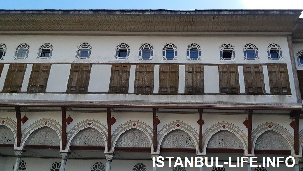 Комнаты наложниц - гарем Топкапы в Стамбуле фото