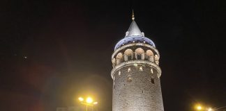 Галата вечером
