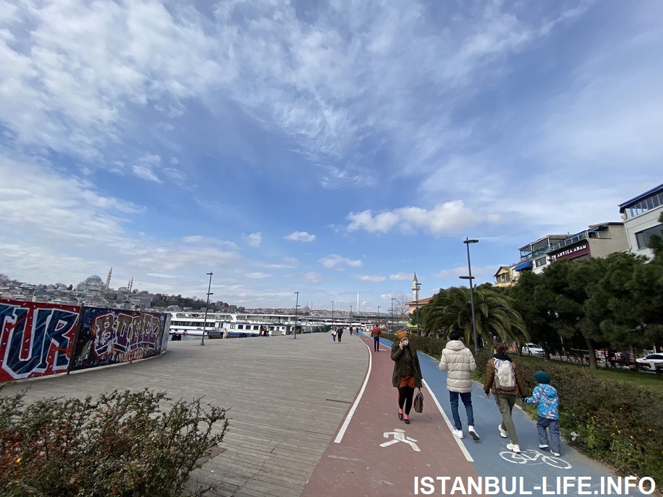 Набережная Каракей в Стамбуле